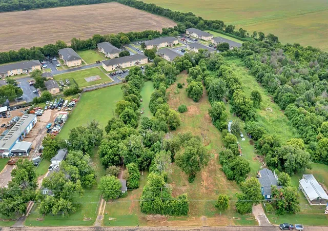 Photo 3 of Land for sale at 3000-3008 Robinson Dr, Waco, TX 76706 | MLS# 21038152 | Listing updated on 2026-08-01