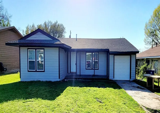 Multi family home for sale at 2813 Sayle St, Greenville, TX 75401 | MLS# 21042853