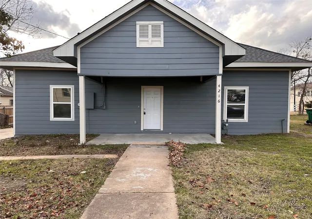 Photo 3 of Multi family home for sale at 2813 Sayle St, Greenville, TX 75401 | MLS# 21042853 | Listing updated on 2026-09-09