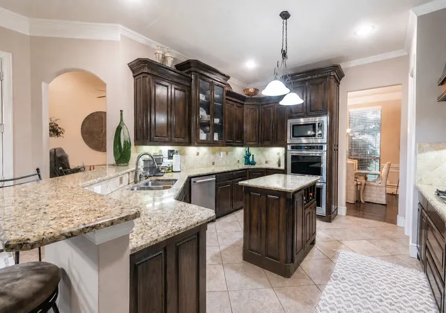 Photo 3 of Sale Pending at 8271 Glenwick Dr, Waxahachie, TX 75167 | MLS# 21040496 | Listing updated on 2026-09-07