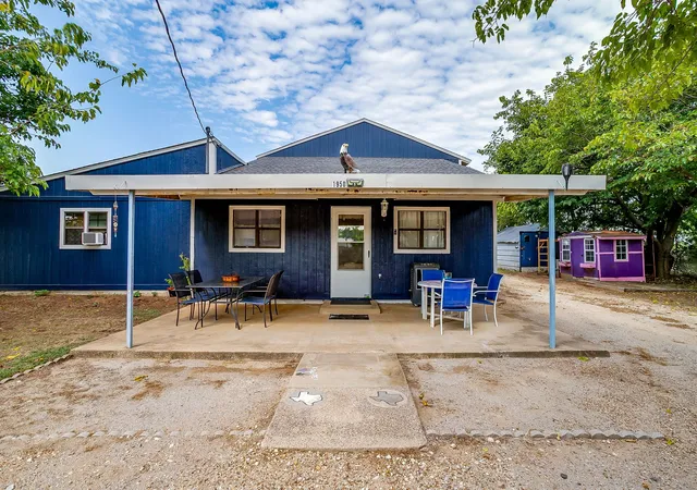 Photo 1 of Single family home for sale at 1950 Kiowa Lance, Crowley, TX 76036 | MLS# 21048285 | Listing updated on 2026-10-07