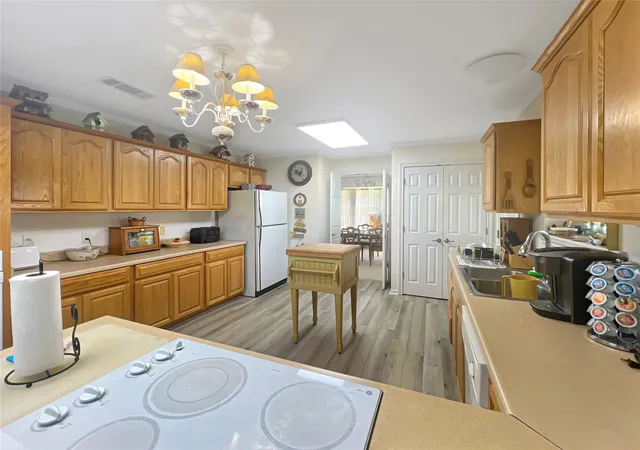 Photo 4 of House for sale at 695 County Road 1210, Lake Creek, TX 75450 | MLS# 21052676 | Listing updated on 2026-09-08