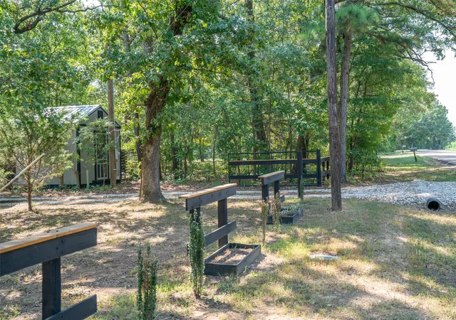 Photo 3 of Single family home for sale at 121 Cr 2201, Hooks, TX 75561 | MLS# 21056890 | Listing updated on 2026-09-11