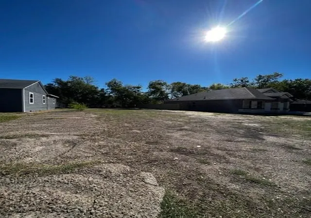 Photo 1 of Land for sale at 1103 S Frances St, Terrell, TX 75160 | MLS# 21058653 | Listing updated on 2026-09-12