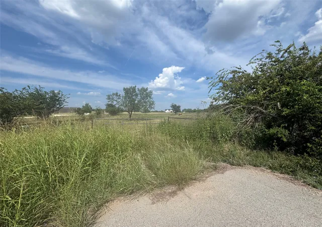 Land for sale at 15692 China Spring Rd, China Spring, TX 76633 | MLS# 21059977