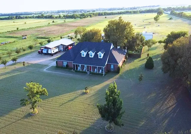 Photo 1 of Single family home for sale at 784 Fm 55, Waxahachie, TX 75165 | MLS# 21060243 | Listing updated on 2026-09-15