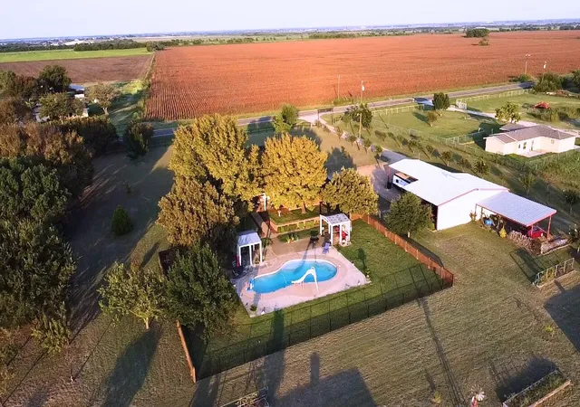 Photo 3 of Single family home for sale at 784 Fm 55, Waxahachie, TX 75165 | MLS# 21060243 | Listing updated on 2026-09-15