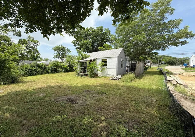 Photo 2 of Land for sale at 601 S Clark St, Rockwall, TX 75087 | MLS# 21063759 | Listing updated on 2026-09-11
