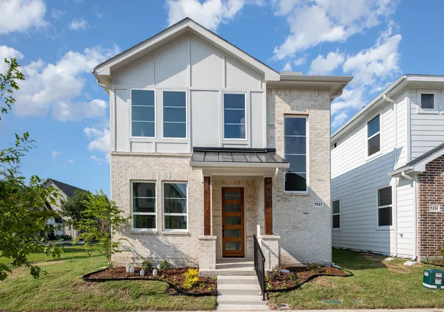 Photo 2 of Sale Pending at 7221 Bayhill Ln, Rowlett, TX 75088 | MLS# 21064519 | Listing updated on 2026-09-28