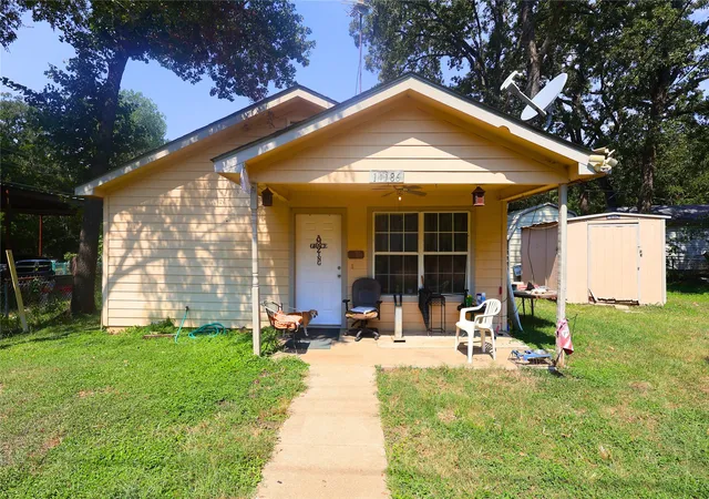 Photo 1 of Sale Pending at 14186 Austin St, Malakoff, TX 75148 | MLS# 21063993 | Listing updated on 2026-09-05