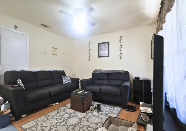 Photo 3 of Sale Pending at 14186 Austin St, Malakoff, TX 75148 | MLS# 21063993 | Listing updated on 2026-09-05