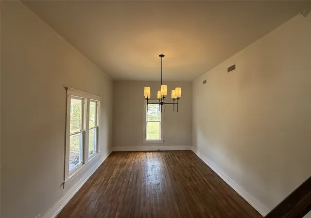 Photo 2 of Single family home for sale at 1210 Monroe St, Commerce, TX 75428 | MLS# 21063259 | Listing updated on 2026-09-13