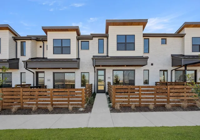 Photo 1 of Sale Pending at 4606 White Buffalo Trail, Little Elm, TX 75068 | MLS# 21067225 | Listing updated on 2026-09-08
