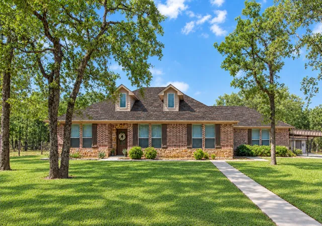 Photo 1 of Single family home for sale at 2801 Fm 1816, Bowie, TX 76230 | MLS# 21070008 | Listing updated on 2026-09-12
