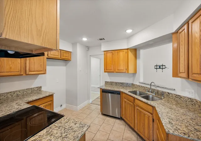 Photo 3 of Single family home for sale at 7508 Jamie Renee Ln, North Richland Hills, TX 76182 | MLS# 21070574 | Listing updated on 2026-10-03