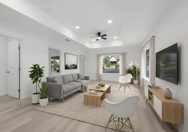 Photo 3 of Single family home for sale at 818 Hollywood Ave, Dallas, TX 75208 | MLS# 21071194 | Listing updated on 2026-09-09