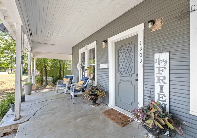 Photo 3 of Sale Pending at 1909 Coggin Ave, Brownwood, TX 76801 | MLS# 21070530 | Listing updated on 2026-09-28