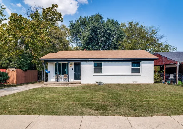 Photo 1 of Single family home for sale at 1309 Woodcrest Dr, Mesquite, TX 75149 | MLS# 21071772 | Listing updated on 2026-09-10