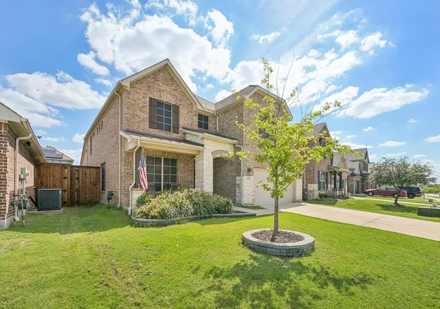 Photo 3 of Sale Pending at 3445 Bluewater Dr, Little Elm, TX 75068 | MLS# 21068668 | Listing updated on 2026-09-10