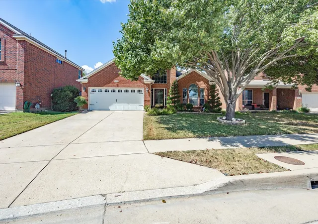 Photo 3 of Single family home for sale at 9628 Willow Branch Way, Crowley, TX 76036 | MLS# 21075001 | Listing updated on 2026-09-11