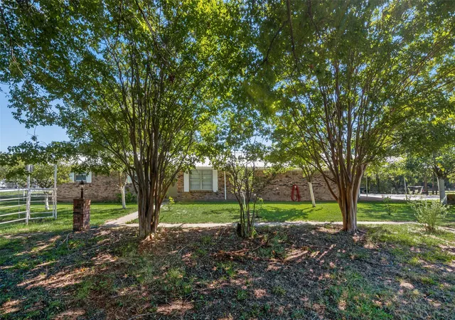 Photo 2 of Single family home for sale at 3092 N Trinity St, Decatur, TX 76234 | MLS# 21082002 | Listing updated on 2026-09-14