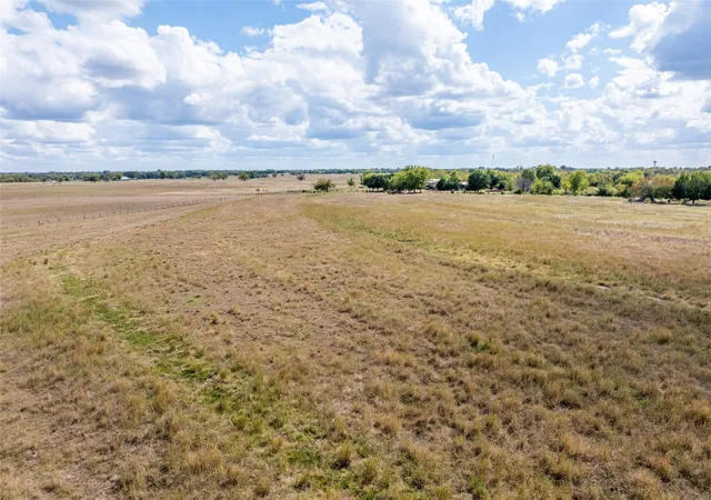 Photo 3 of House for sale at 00 Cr 15240, Blossom, TX 75416 | MLS# 21083207 | Listing updated on 2026-09-11
