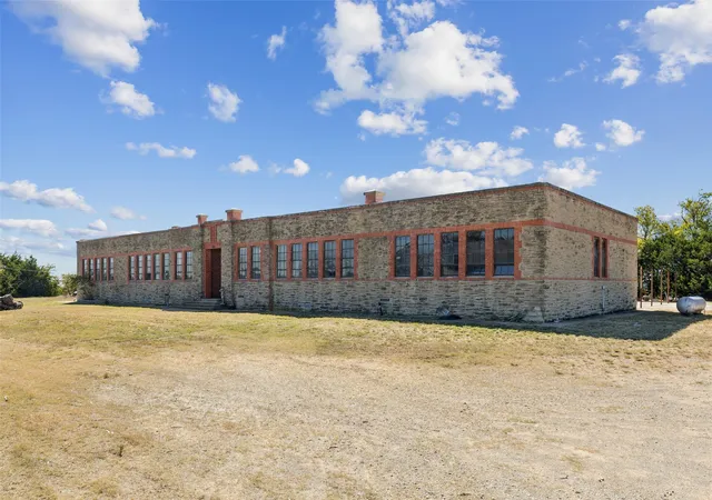 Photo 1 of Single family home for sale at 2591 Fm 1204, Decatur, TX 76234 | MLS# 21079911 | Listing updated on 2026-09-11