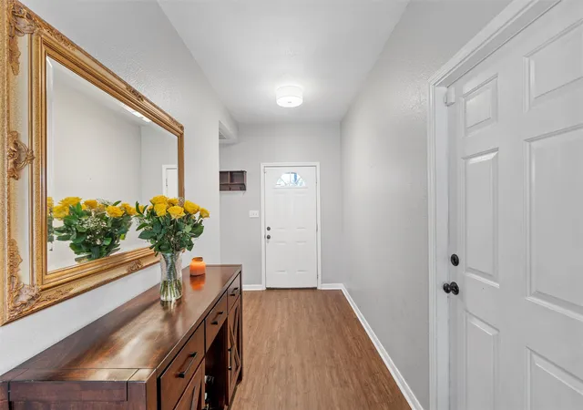 Photo 4 of Single family home for sale at 1206 Spring St, Waco, TX 76704 | MLS# 21086373 | Listing updated on 2026-09-10