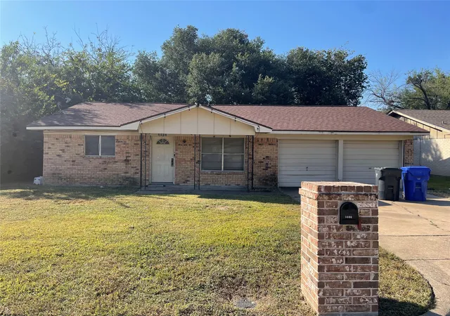Photo 1 of Single family home for sale at 3600 Kenwood St, Waco, TX 76706 | MLS# 21086637 | Listing updated on 2026-09-12