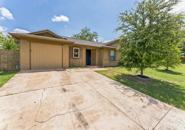 Photo 1 of Single family home for sale at 5921 Sea Breeze Ln, Fort Worth, TX 76135 | MLS# 21086735 | Listing updated on 2026-10-05
