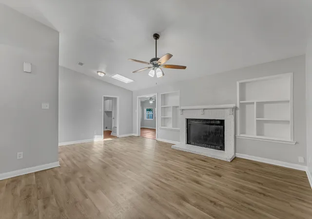 Photo 4 of Single family home for sale at 5921 Sea Breeze Ln, Fort Worth, TX 76135 | MLS# 21086735 | Listing updated on 2026-10-05