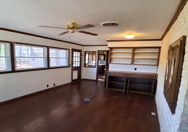 Photo 4 of Sale Pending at 106 Candy Dr, Pittsburg, TX 75686 | MLS# 21087241 | Listing updated on 2026-09-24