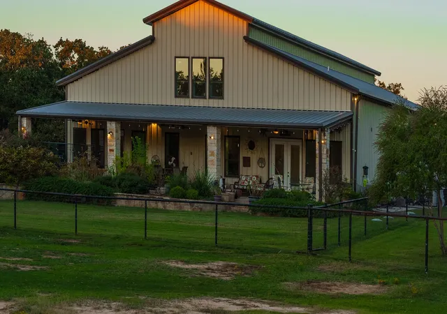 Photo 3 of Sale Pending at 1639 Bloomfield Rd, Valley View, TX 76272 | MLS# 21089692 | Listing updated on 2026-10-06