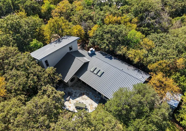 Photo 1 of Single family home for sale at 20 Horseshoe Dr, Lewisville, TX 75077 | MLS# 21090276 | Listing updated on 2026-09-11
