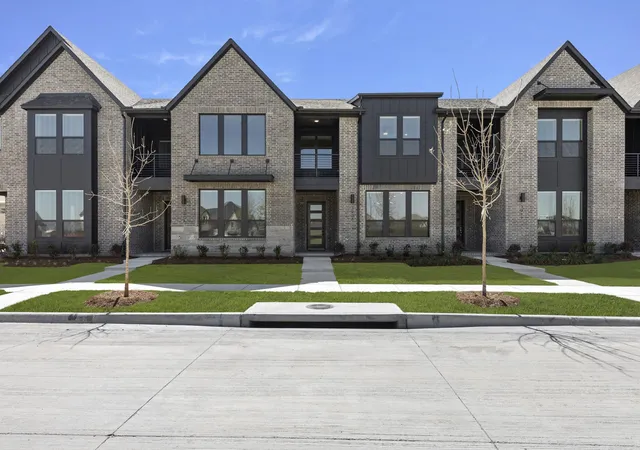 Townhouse for sale at 3908 Keya Dr, Prosper, TX 75078 | MLS# 21092468