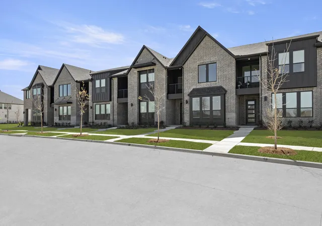 Photo 1 of Townhouse for sale at 3916 Keya Dr, Prosper, TX 75078 | MLS# 21092535 | Listing updated on 2026-09-10