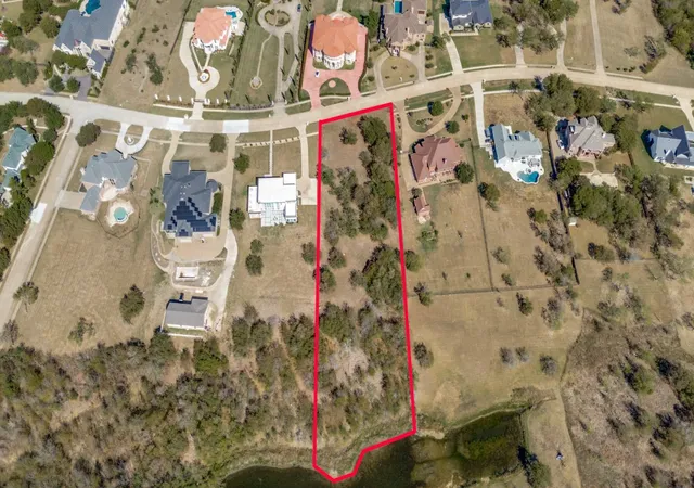 Photo 4 of Land for sale at 1036 Mallard Pointe Dr, Cedar Hill, TX 75104 | MLS# 21093774 | Listing updated on 2026-07-29