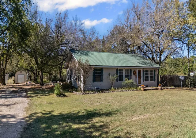 Photo 2 of Sale Pending at 962 Hwy 50, Ladonia, TX 75449 | MLS# 21093565 | Listing updated on 2026-09-15