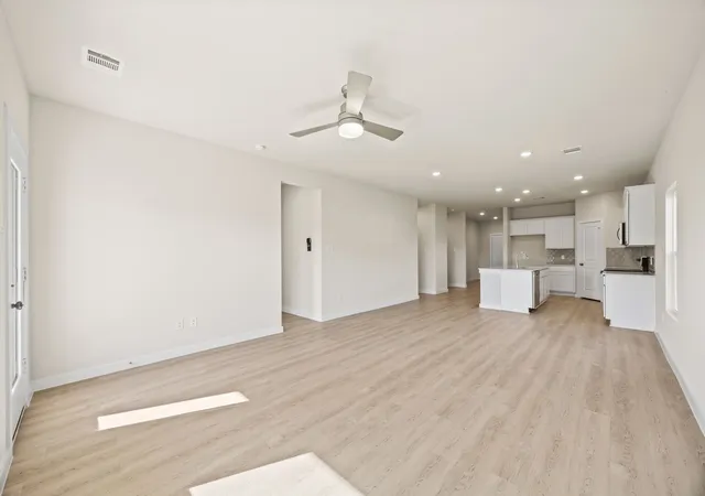 Photo 3 of Single family home for sale at 1048 Miraverde Trl, Crowley, TX 76036 | MLS# 21095397 | Listing updated on 2026-08-02