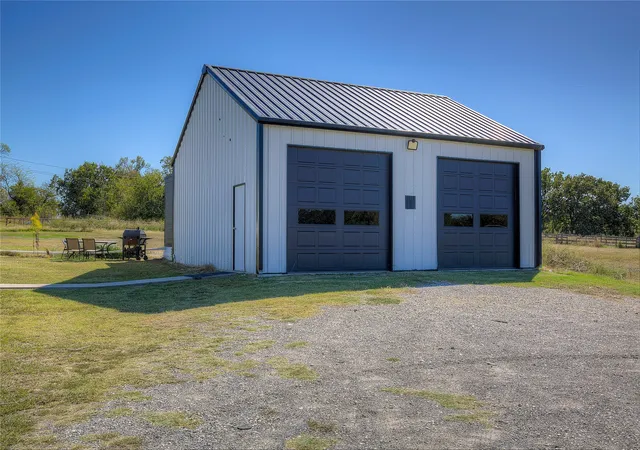 Photo 3 of Single family home for sale at 3974 Texas Hwy 11 E, Sulphur Springs, TX 75482 | MLS# 21092037 | Listing updated on 2026-09-10