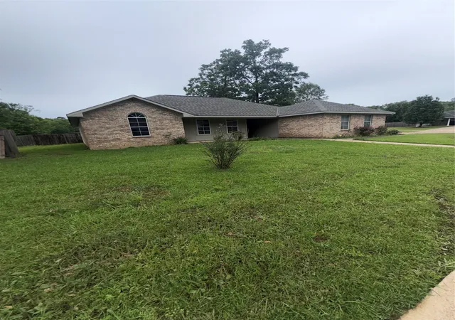 Photo 1 of Single family home for sale at 410 Cross Dr, Haughton, LA 71037 | MLS# 21097006 | Listing updated on 2026-09-15