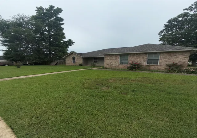 Photo 2 of Single family home for sale at 410 Cross Dr, Haughton, LA 71037 | MLS# 21097006 | Listing updated on 2026-09-15