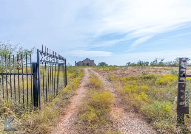 Photo 2 of Single family home for sale at 8773 W Lake Rd, Abilene, TX 79601 | MLS# 21097057 | Listing updated on 2026-09-11