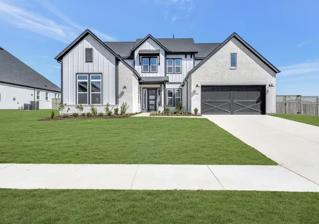 Photo 1 of Sale Pending at 2108 Roaming Trl, Justin, TX 76247 | MLS# 21098559 | Listing updated on 2026-10-05