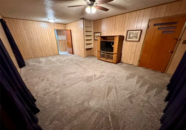 Photo 3 of Sale Pending at 1000 W Custer St, Seymour, TX 76380 | MLS# 21098502 | Listing updated on 2026-07-31