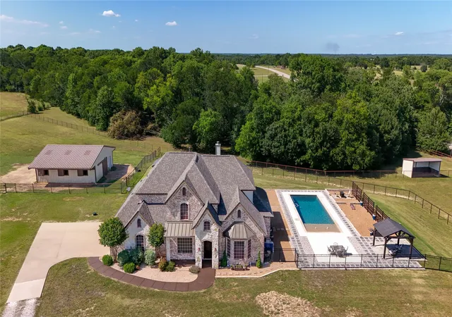 Photo 2 of Single family home for sale at 5033 Brook Ln, Anna, TX 75409 | MLS# 21098697 | Listing updated on 2026-09-14