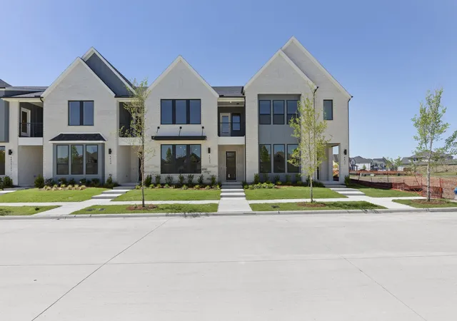 Photo 1 of Townhouse for sale at 4425 Flowerpot Dr, Prosper, TX 75078 | MLS# 21099330 | Listing updated on 2026-10-22