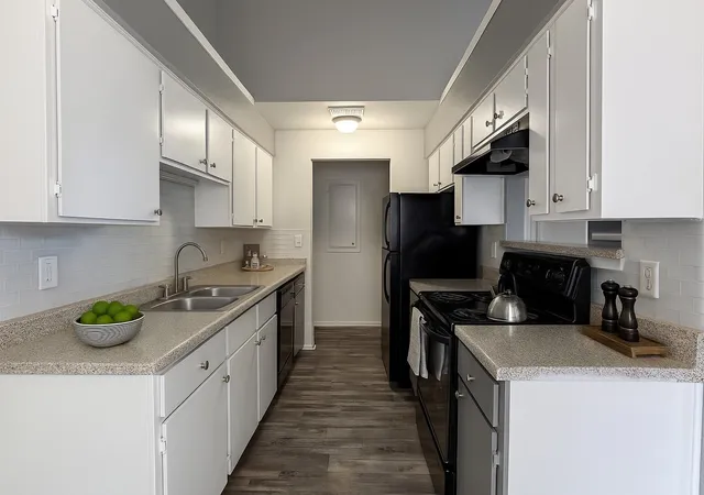 Photo 3 of Condo for sale at 1122 Millview Dr #301, Arlington, TX 76012 | MLS# 21100660 | Listing updated on 2026-09-21
