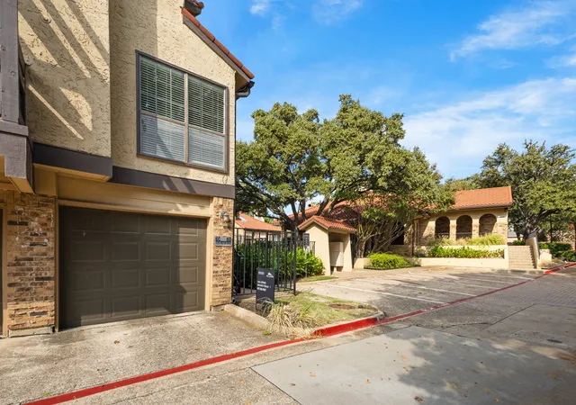 Photo 3 of Condo for sale at 4130 Proton Dr #6D, Addison, TX 75001 | MLS# 21086254 | Listing updated on 2026-09-15