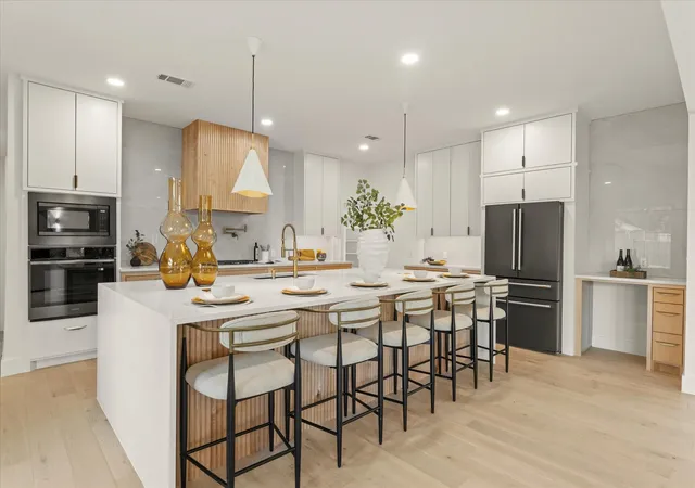 Photo 4 of Single family home for sale at 7210 Baxtershire Dr, Dallas, TX 75230 | MLS# 21103575 | Listing updated on 2026-09-11